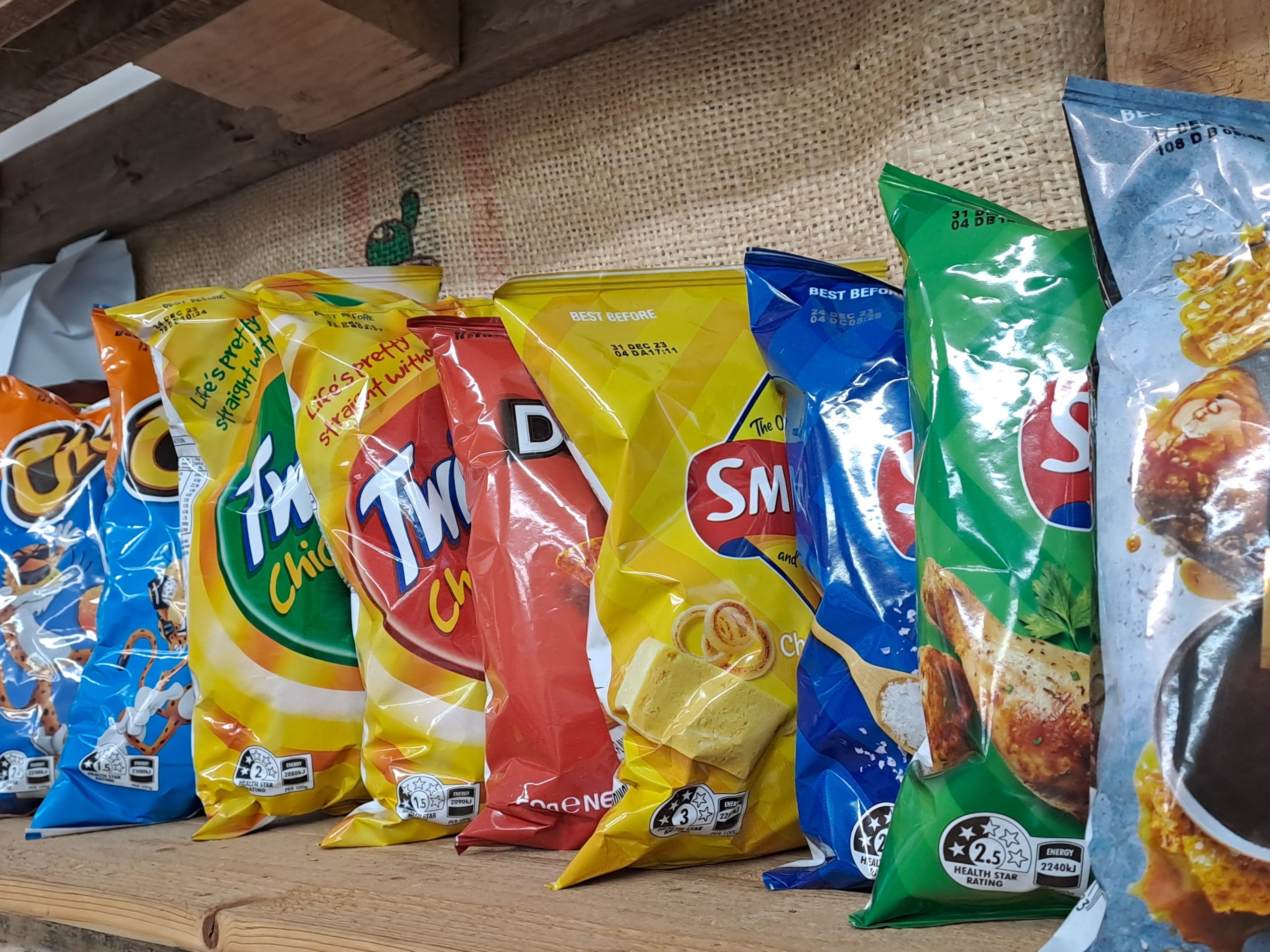 bag-of-chips-abacus-cafe-ordering